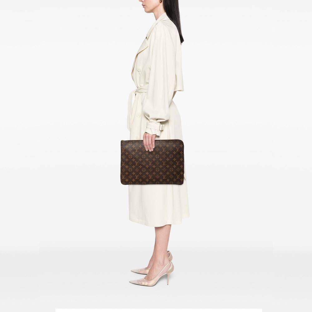 Louis Vuitton Clutch