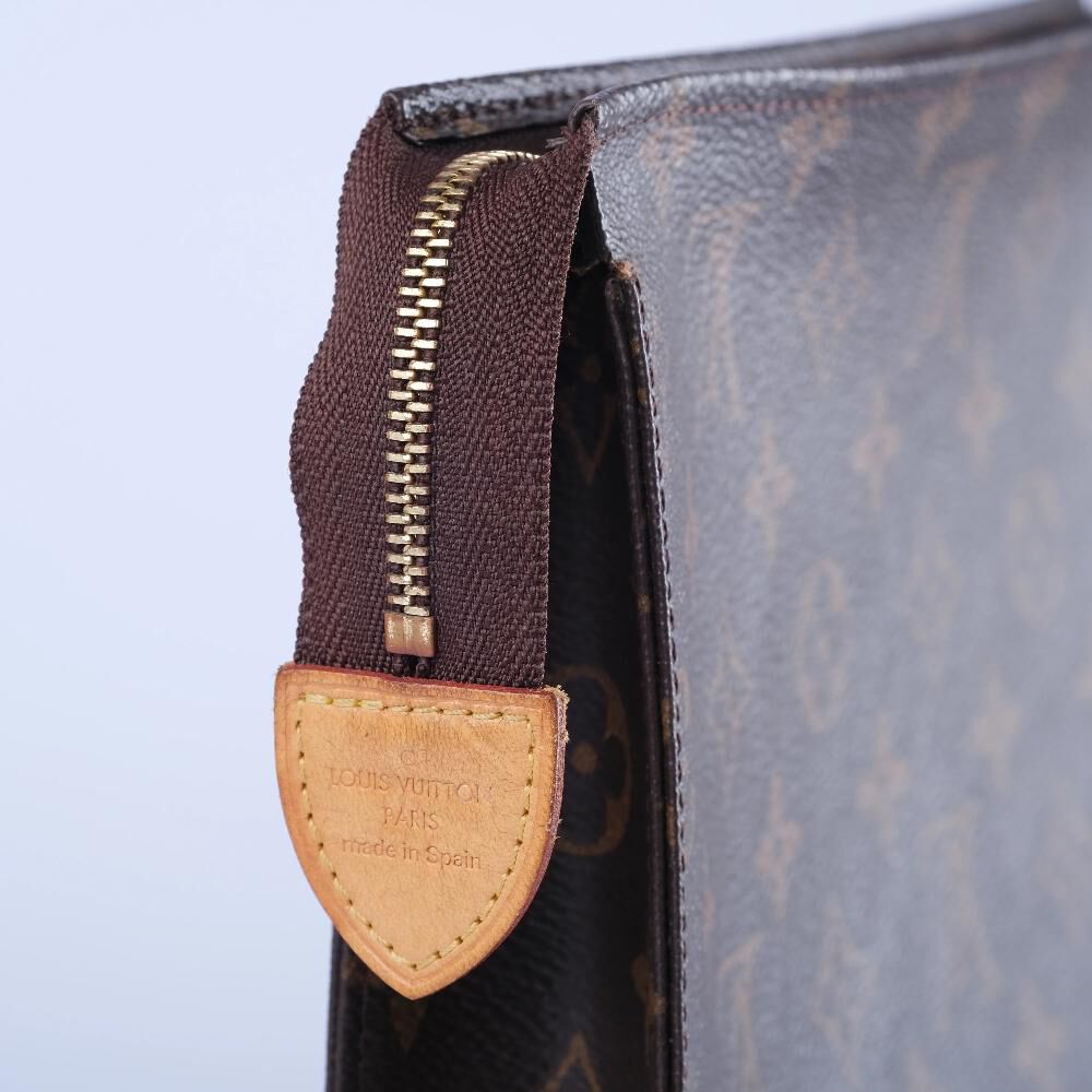 Louis Vuitton Clutch