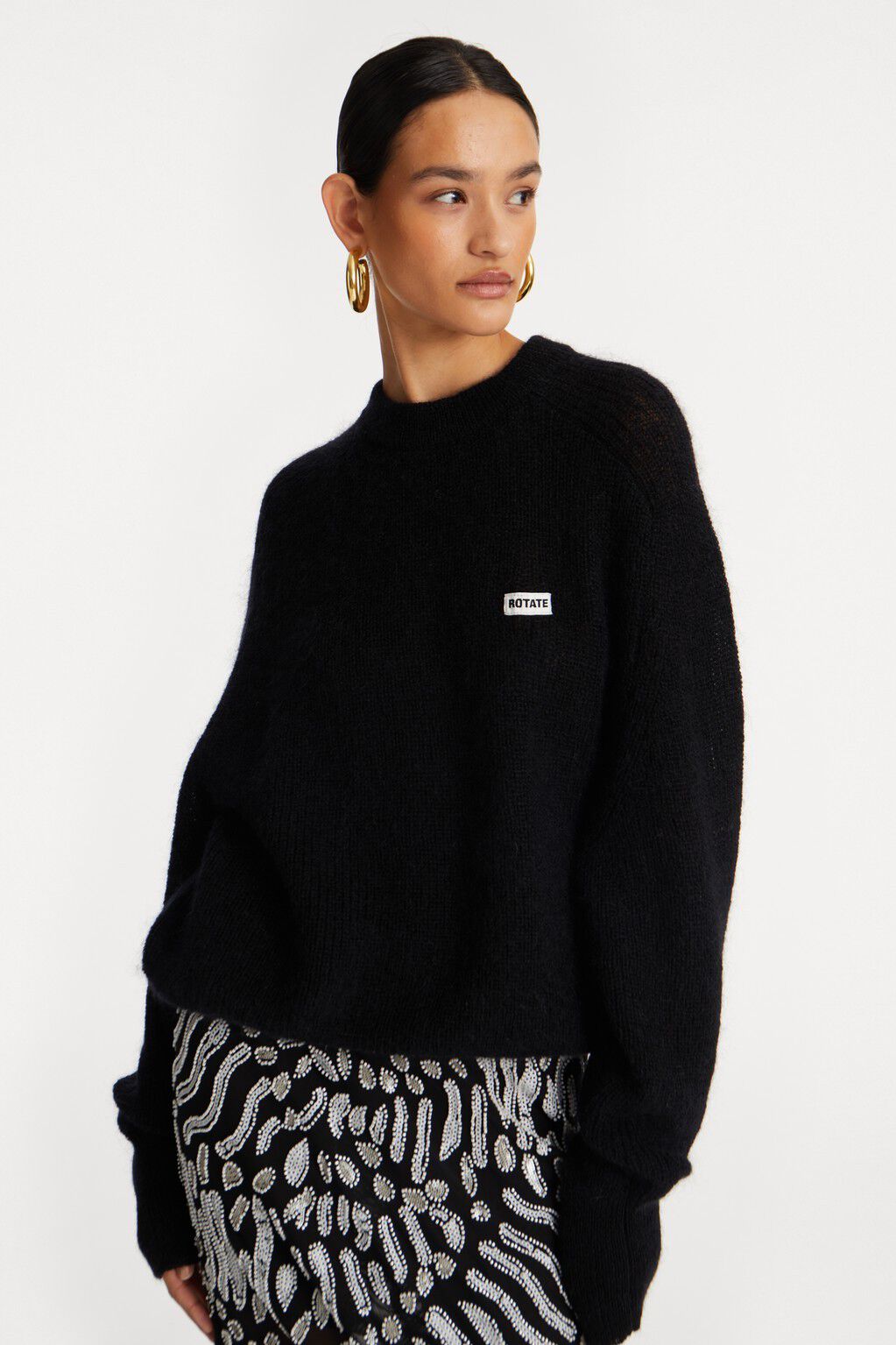 LIGHT KNIT LOGO SWEATER