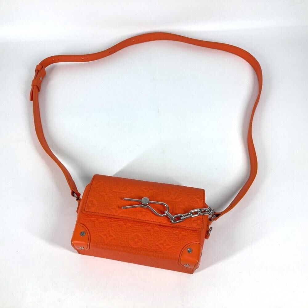 Louis Vuitton Shoulder Bags