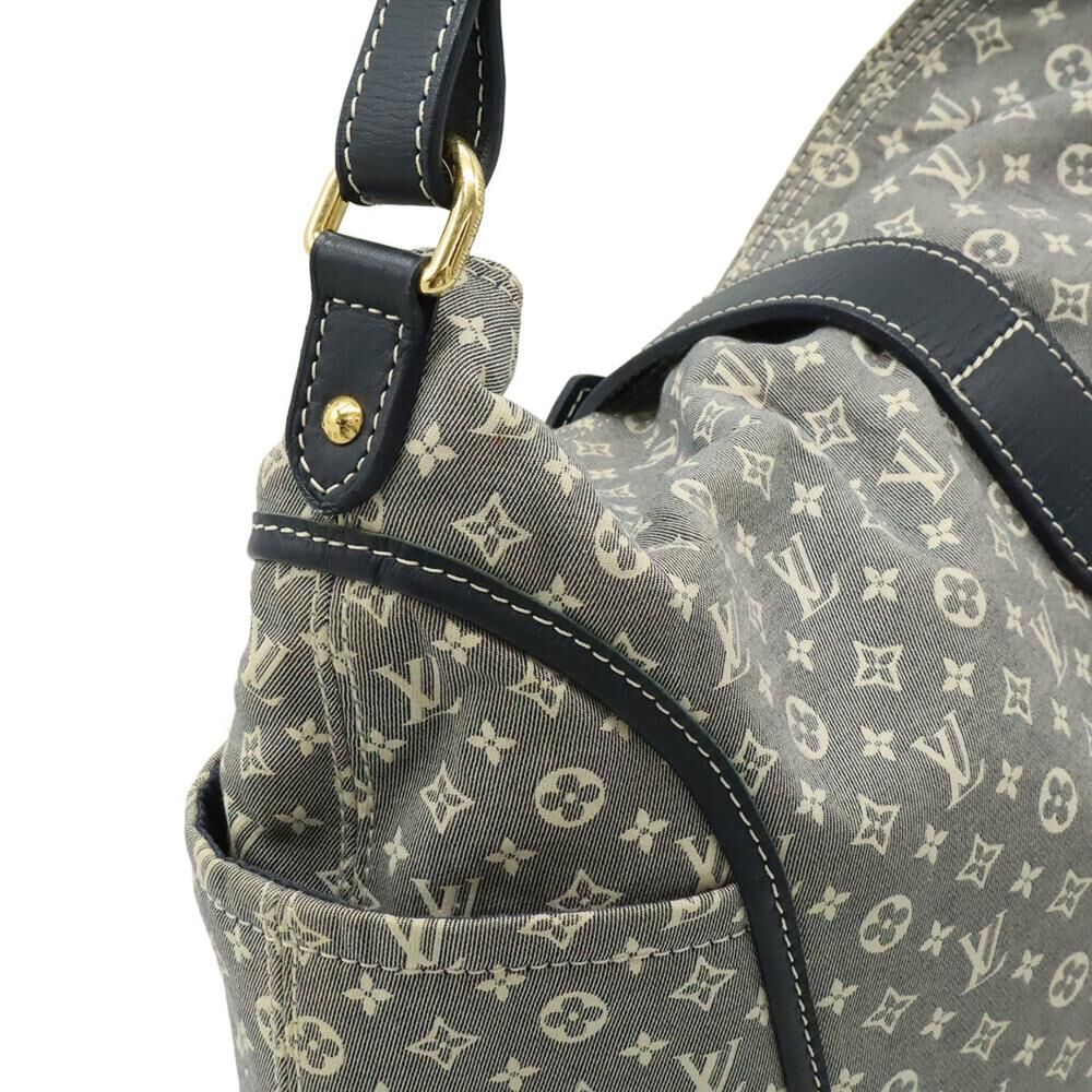 Louis Vuitton Shoulder Bags