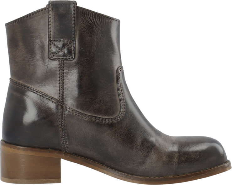 CASVILMA Pull On Low Cut Boot Waxy Leather