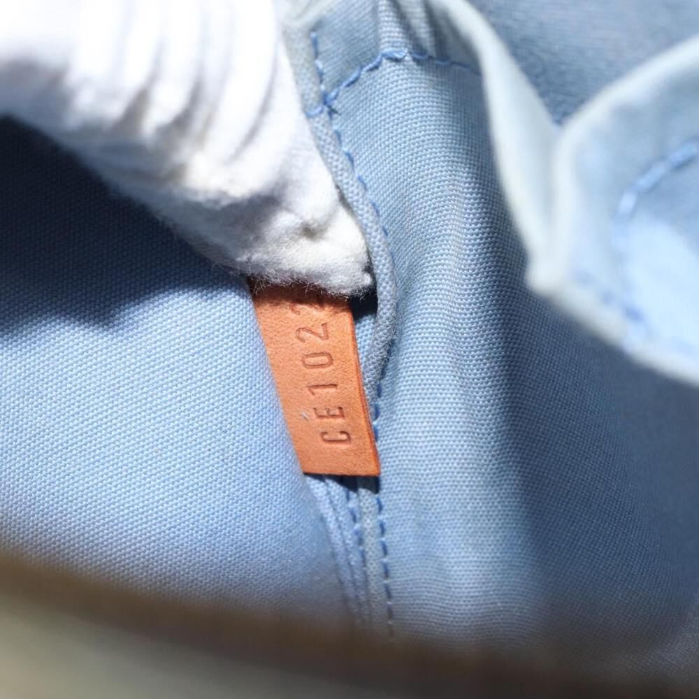 Louis Vuitton Shoulder Bags