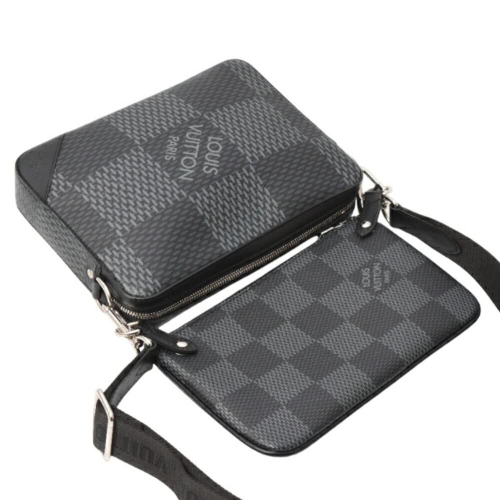 Louis Vuitton Shoulder Bags