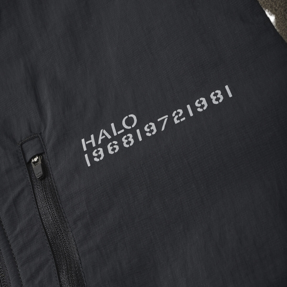 HALO BLOCKED ZIP FLEECE