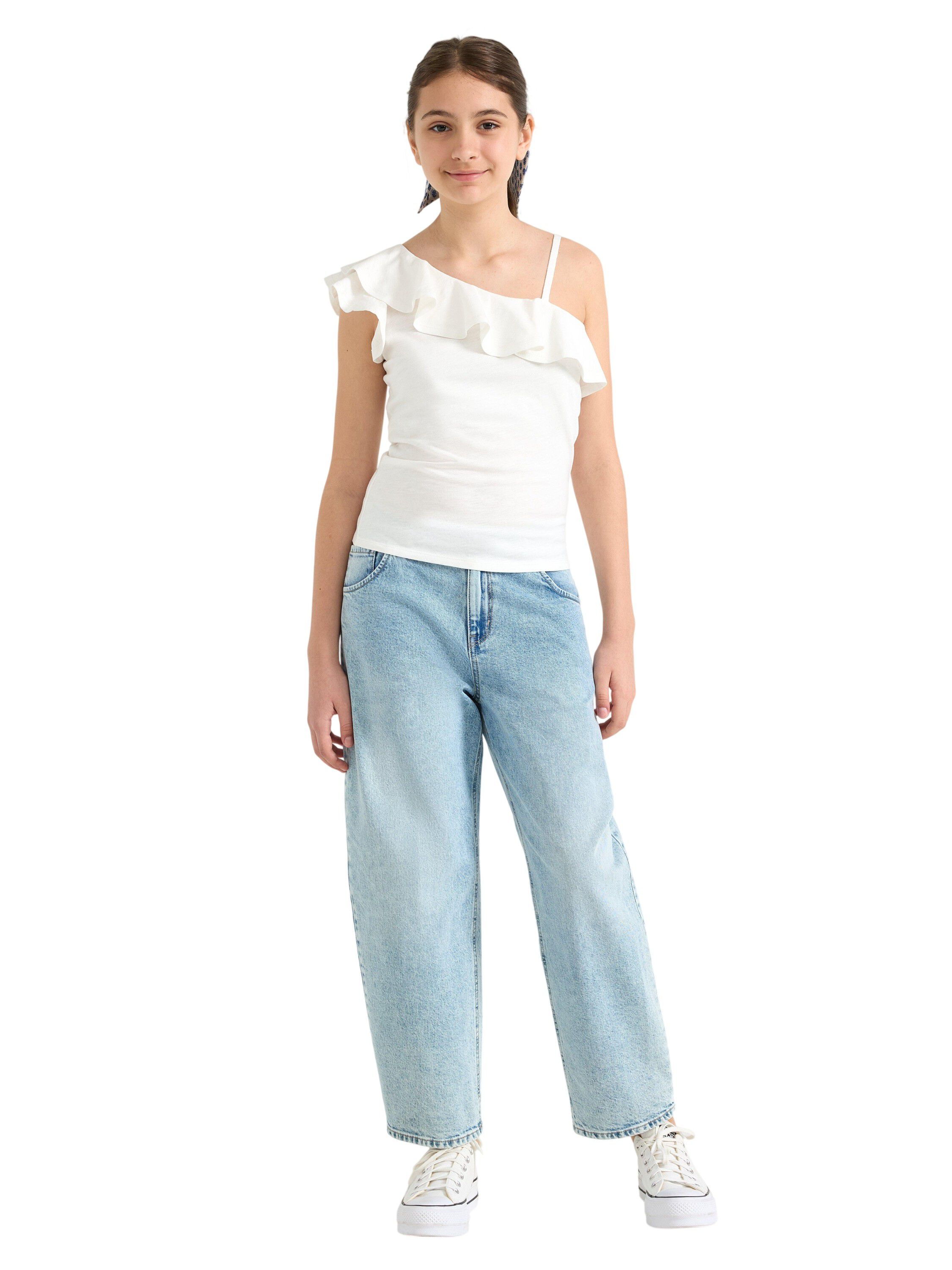 Sleeveless top with one shoulder de