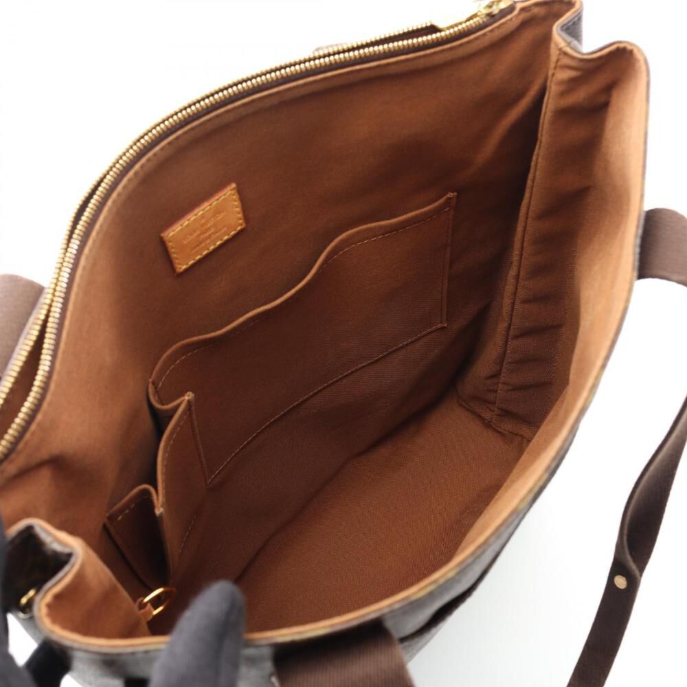 Louis Vuitton Beaubourg