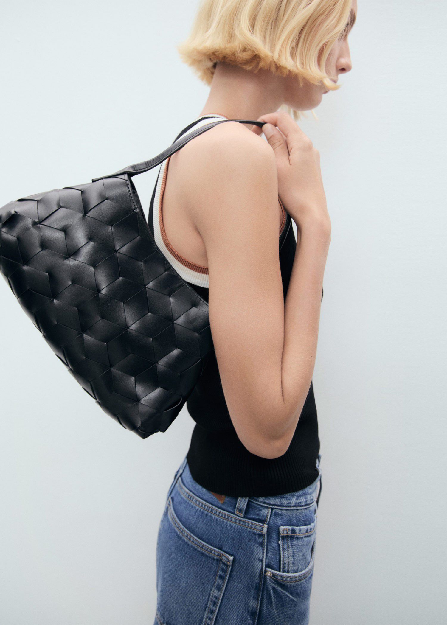 Knitted top with contrast details