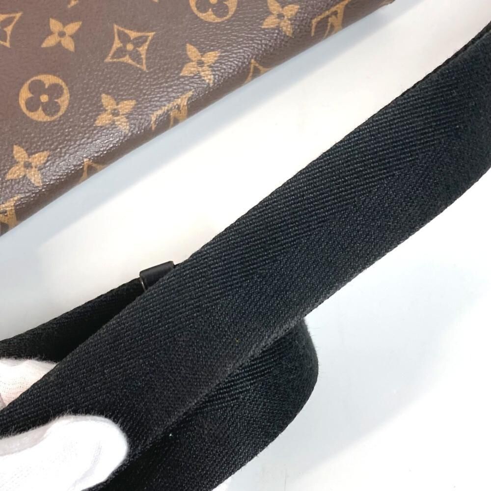 Louis Vuitton Messenger