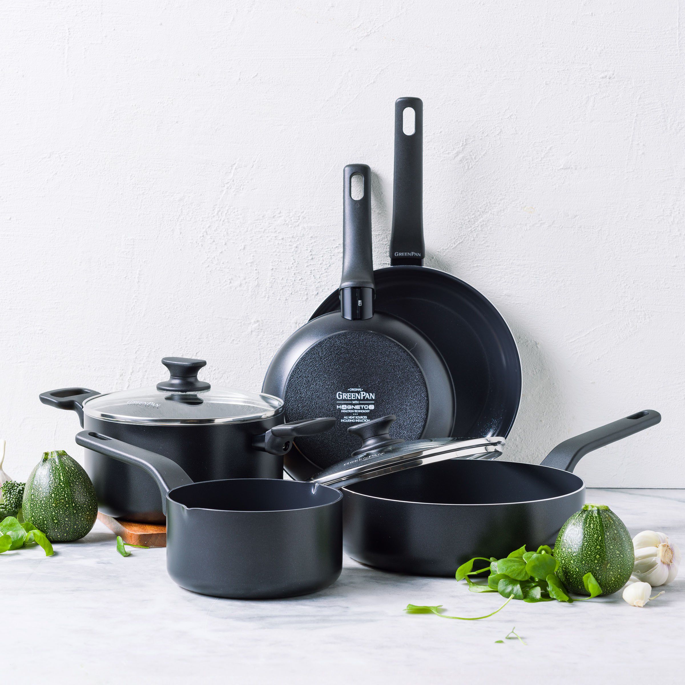 GP-ESSEN FBl Alu Perf-ind 59pc cookware set