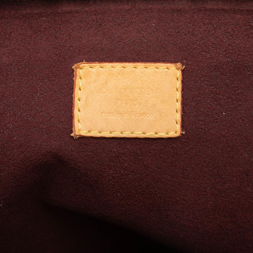 Louis Vuitton Marais