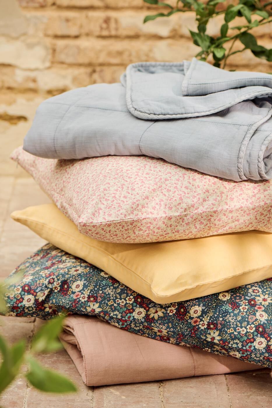 Vintage quilt cornflower