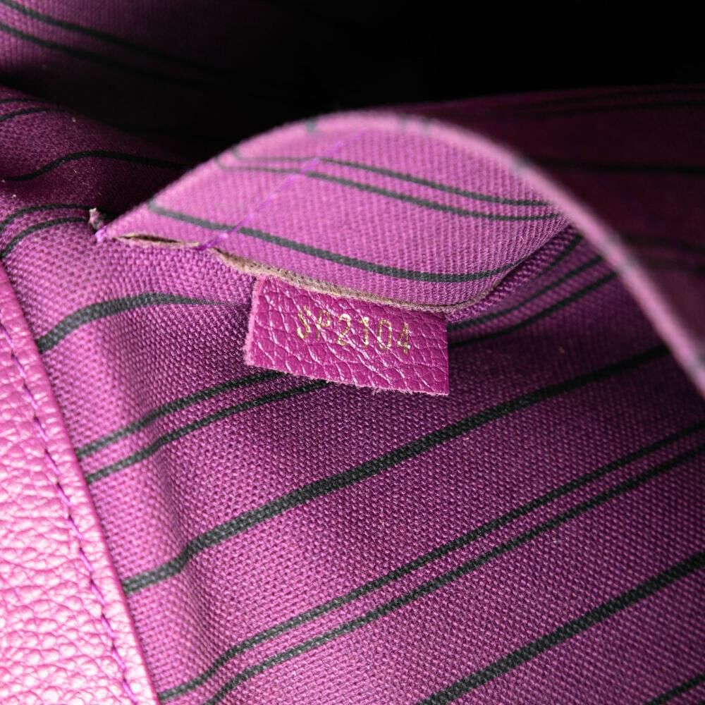 Louis Vuitton Montaigne