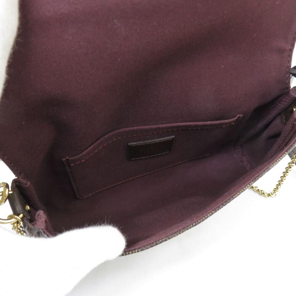 Louis Vuitton Shoulder Bags