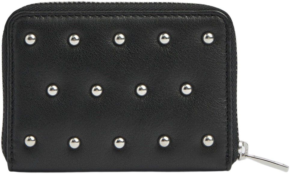 Selmambg Wallet, Studs