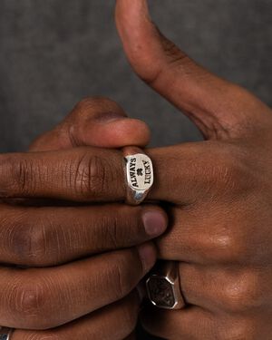 Always lucky Signet