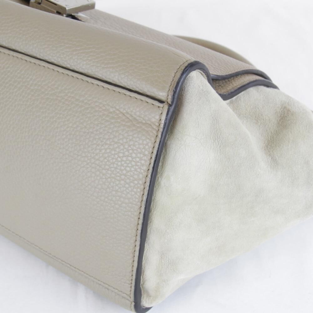 C&eacute;line Trapeze