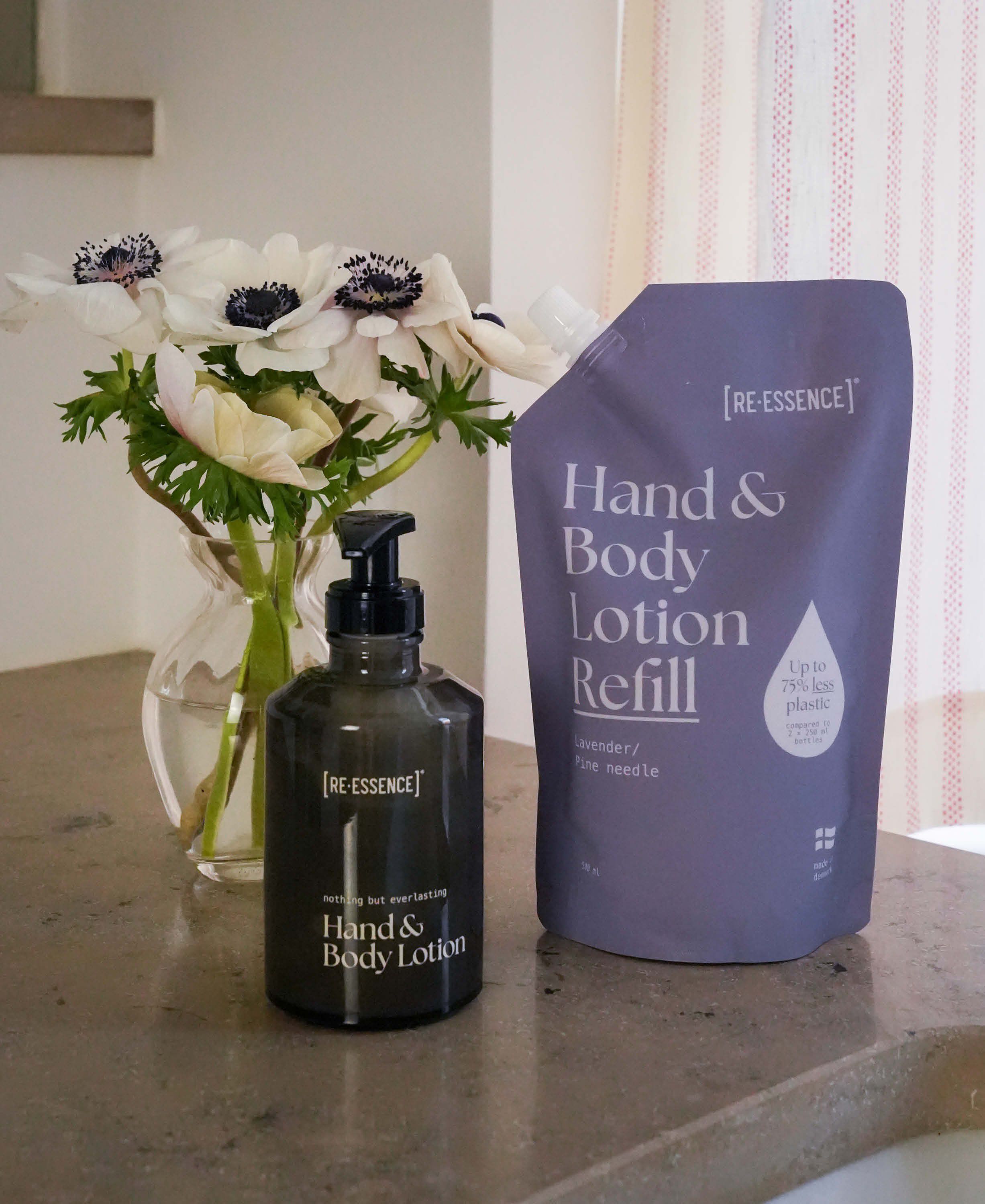 Hand & Body Lotion i glasdispenser (Lavendel/Fyrren&aring;l)