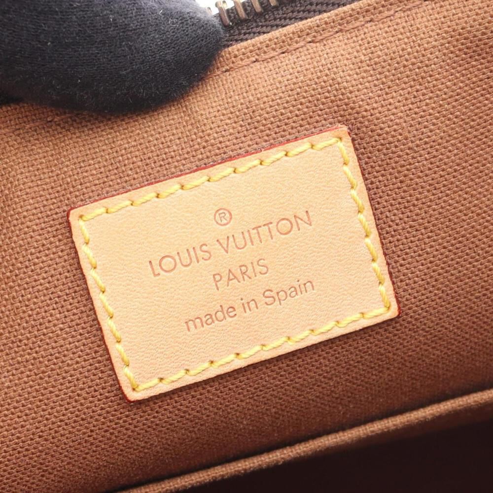 Louis Vuitton Shoulder Bags