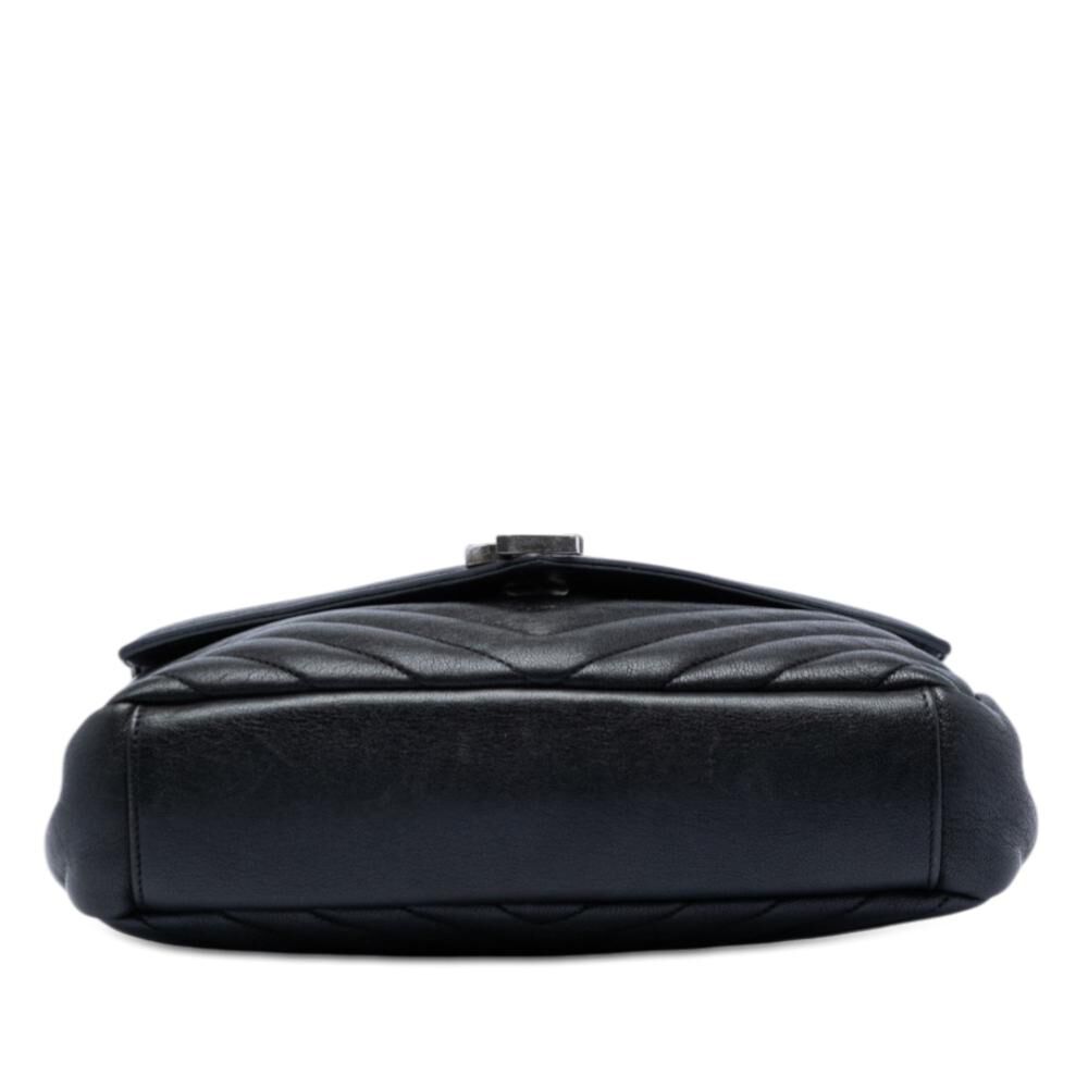 Yves Saint Laurent Shoulder Bag