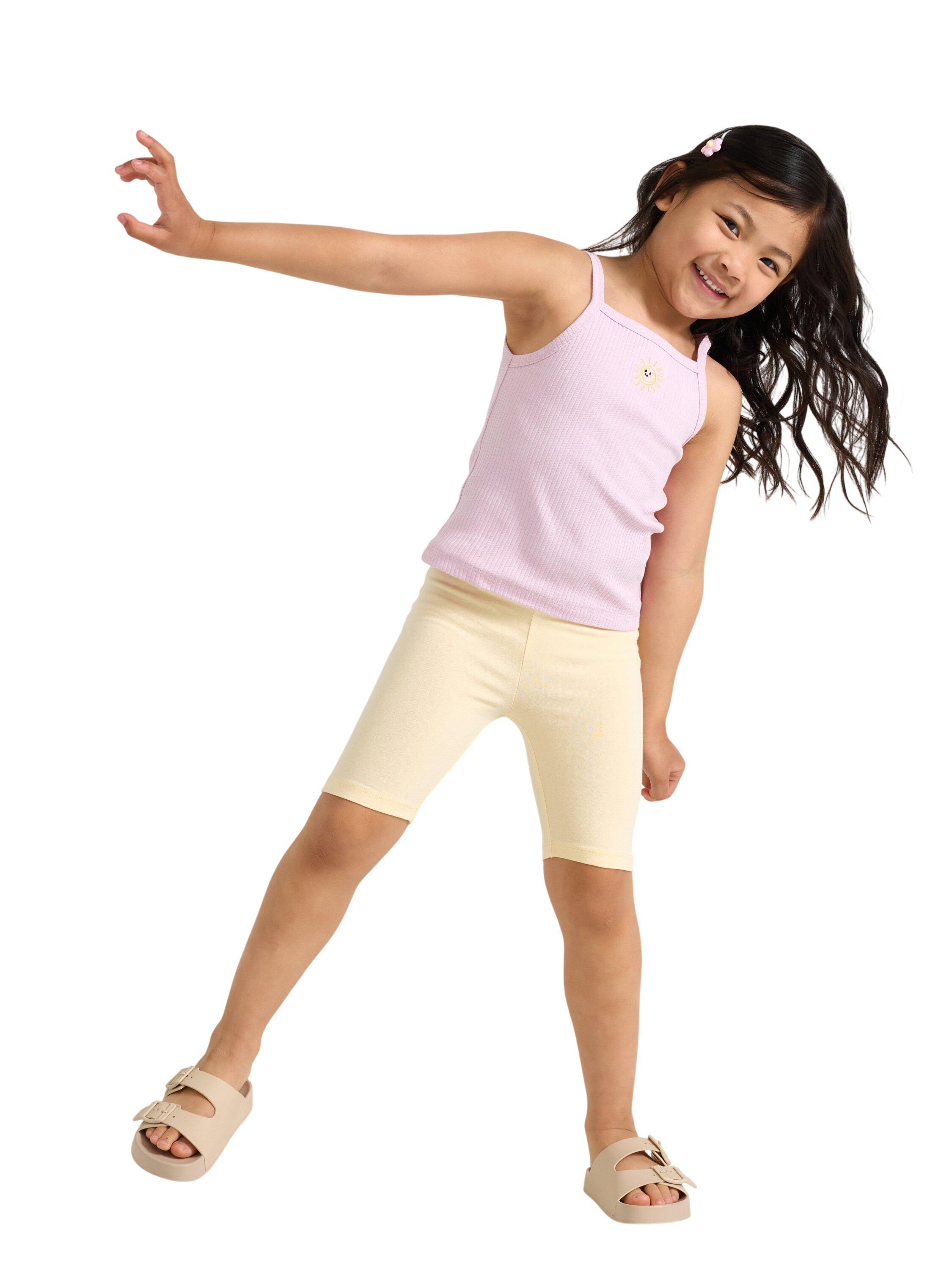 Ribbet singlet med et lite broderi