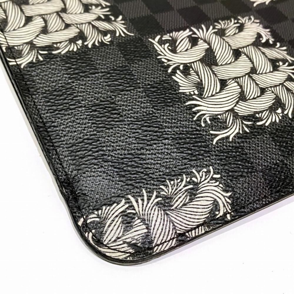 Louis Vuitton Clutch