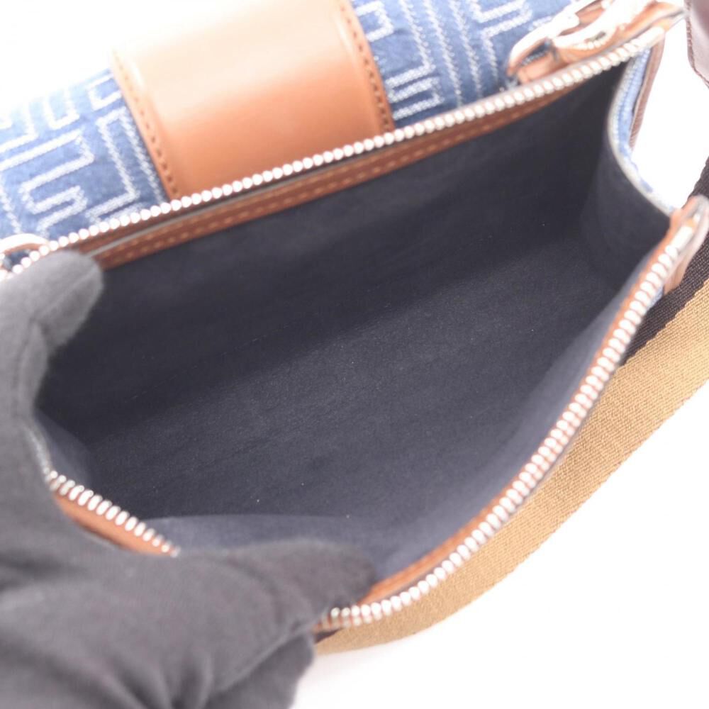 Fendi Baguette