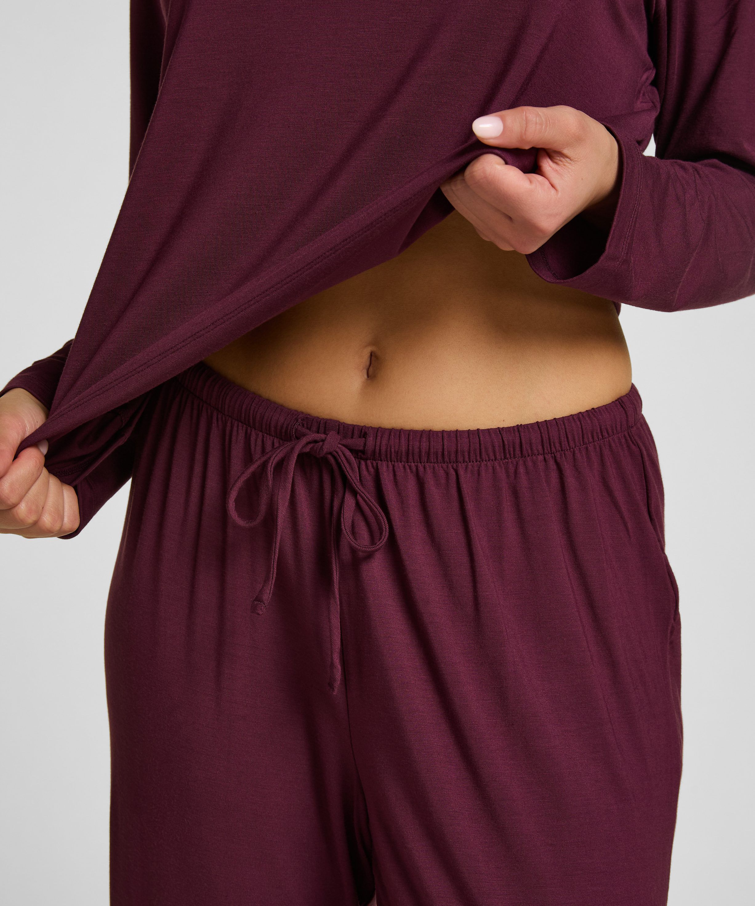 Essential Jersey Pants