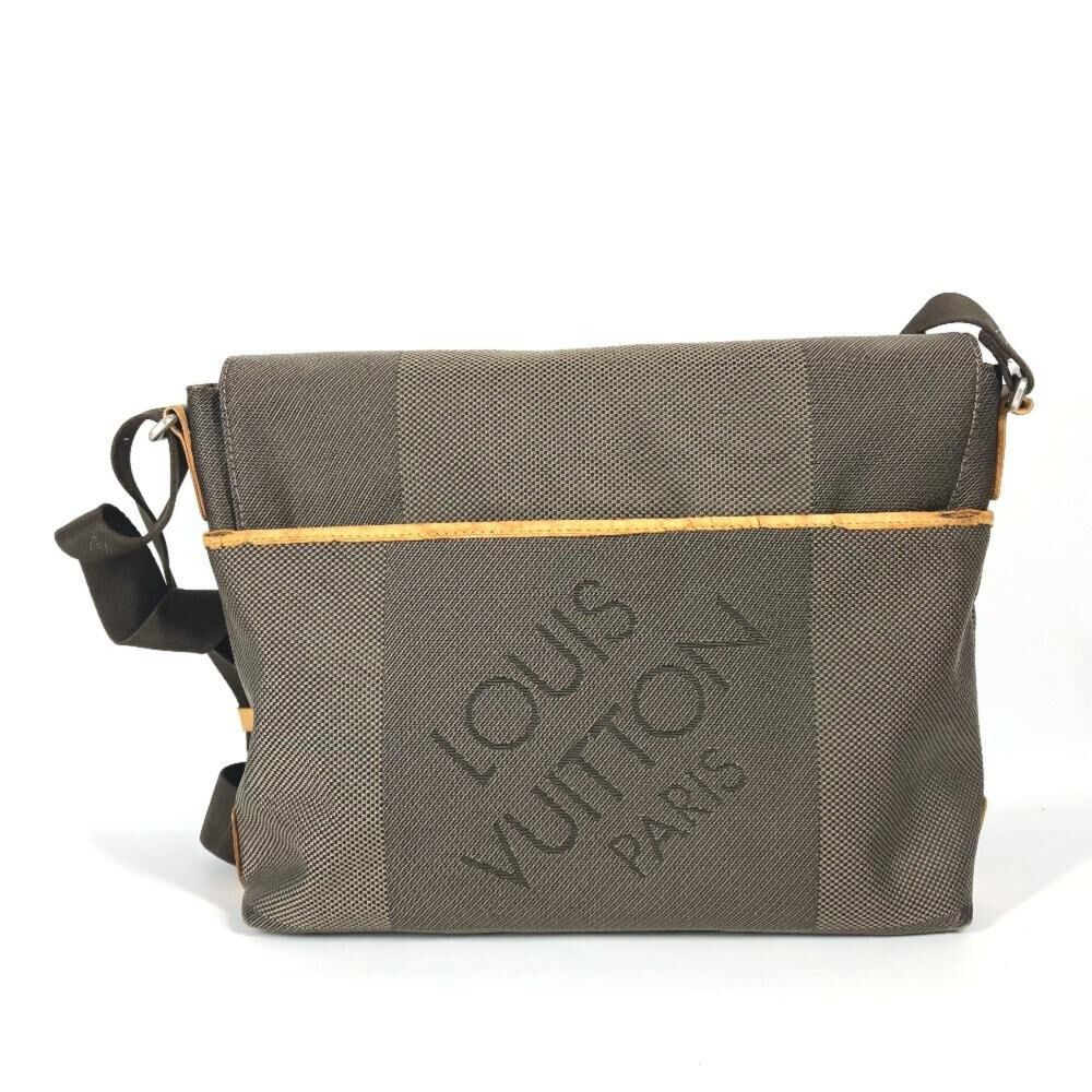 Louis Vuitton Messenger