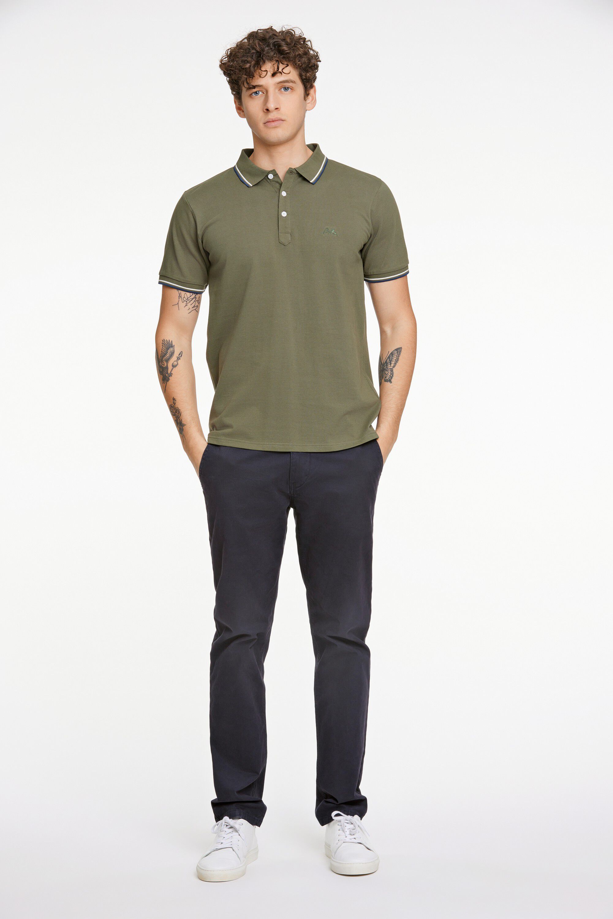 Polo shirt w. contrast piping