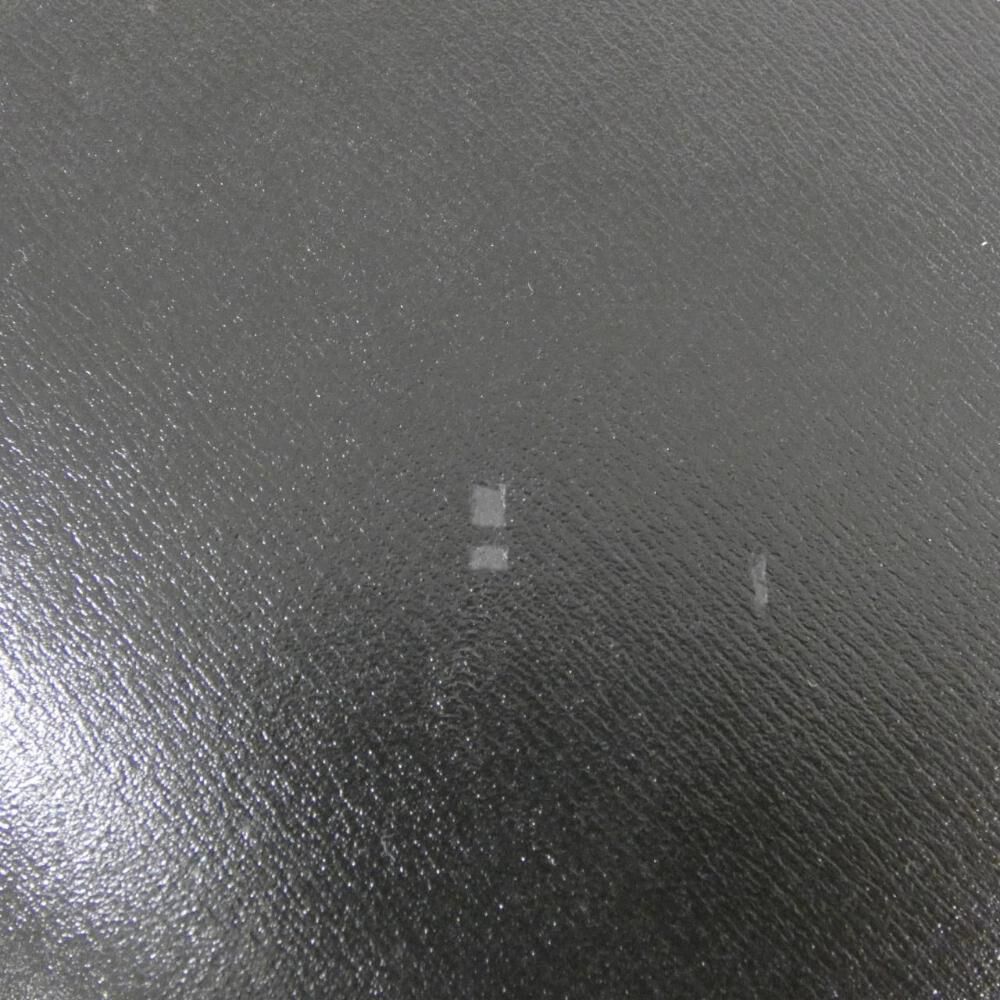 Yves Saint Laurent Shoulder Bag