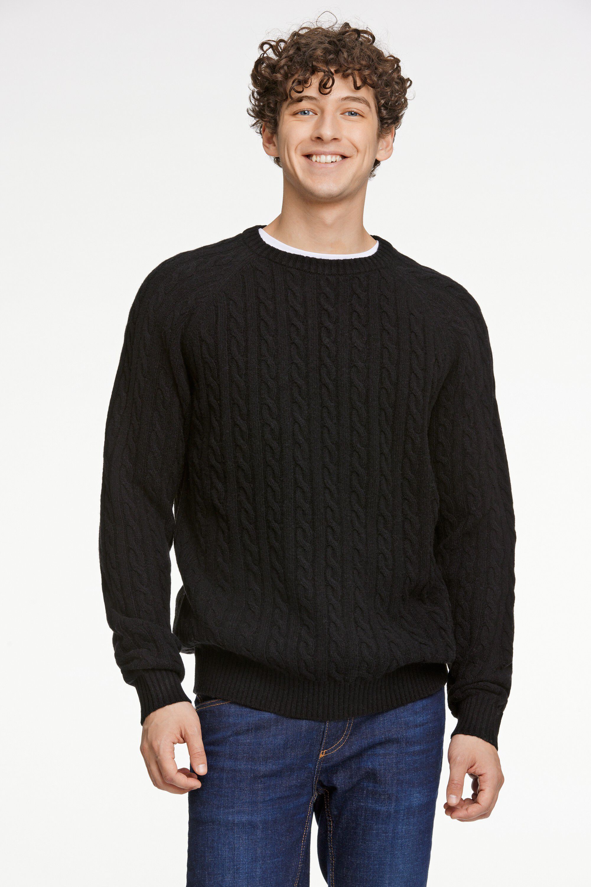 Lambswool raglan cable o-neck