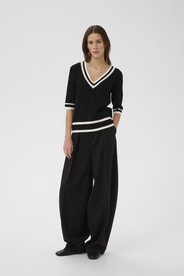 LeenahIW V-Neck Blouse