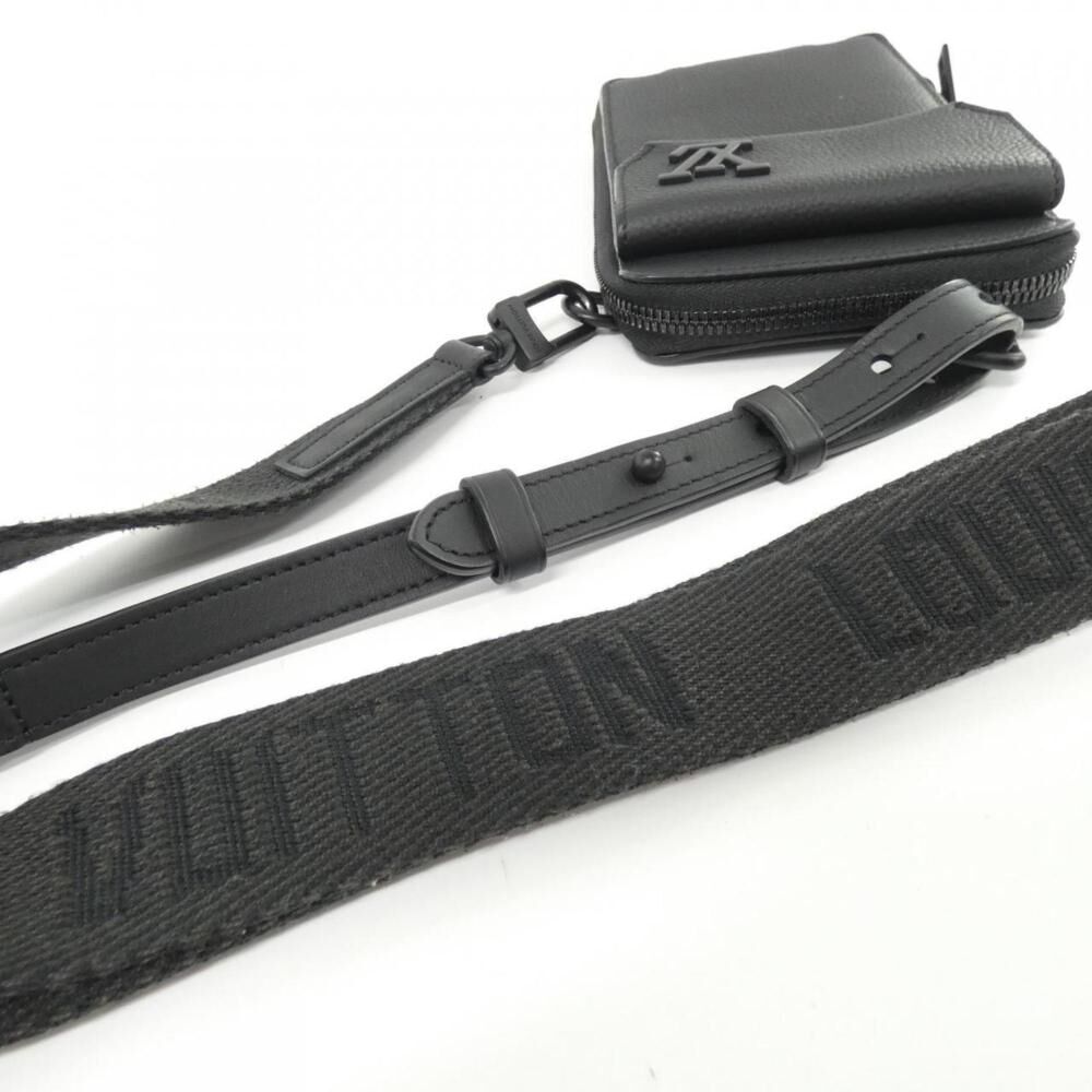 Louis Vuitton Shoulder Bags