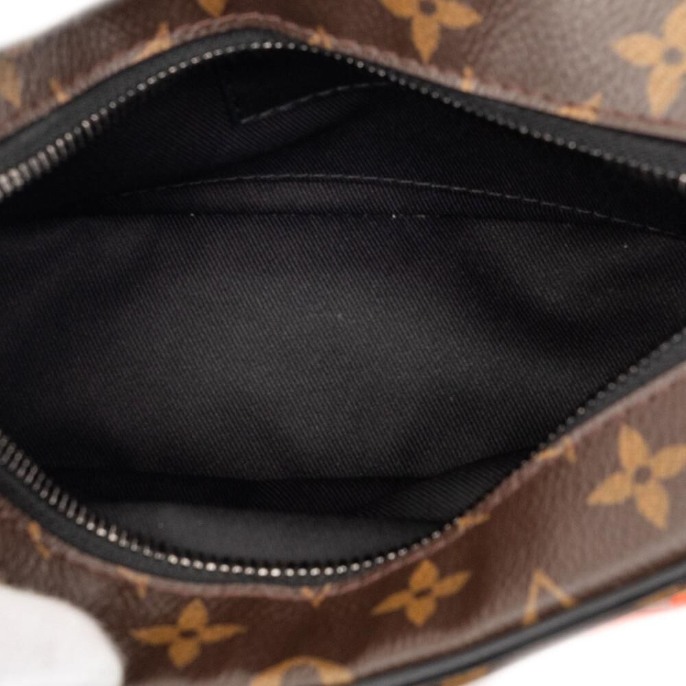 Louis Vuitton Shoulder Bags