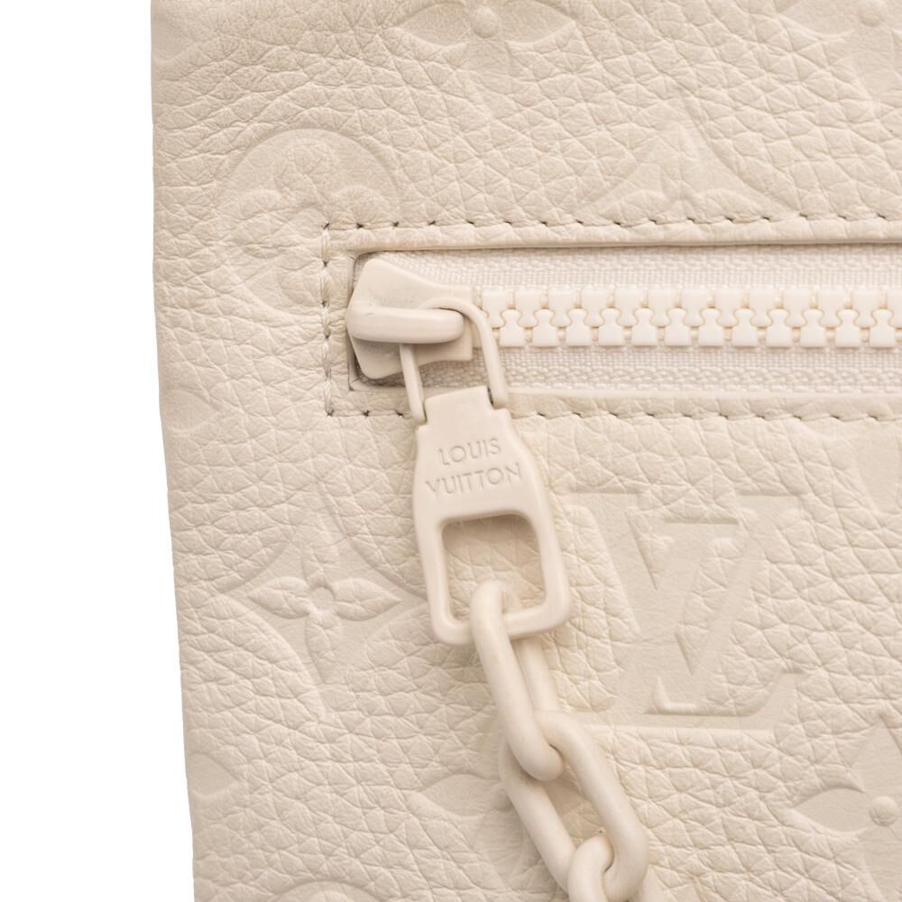 Louis Vuitton Clutch