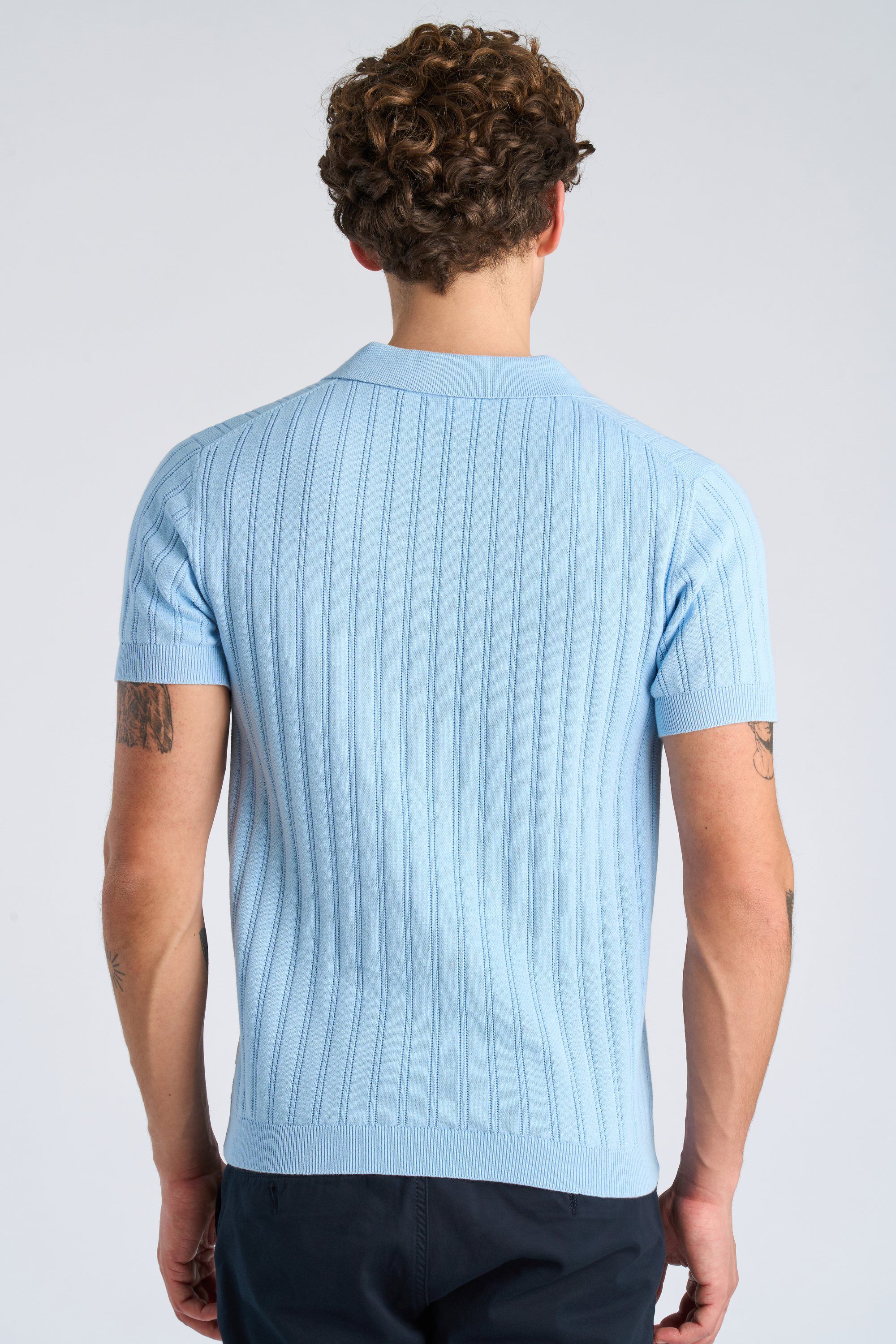 Knitted S/S v-neck polo