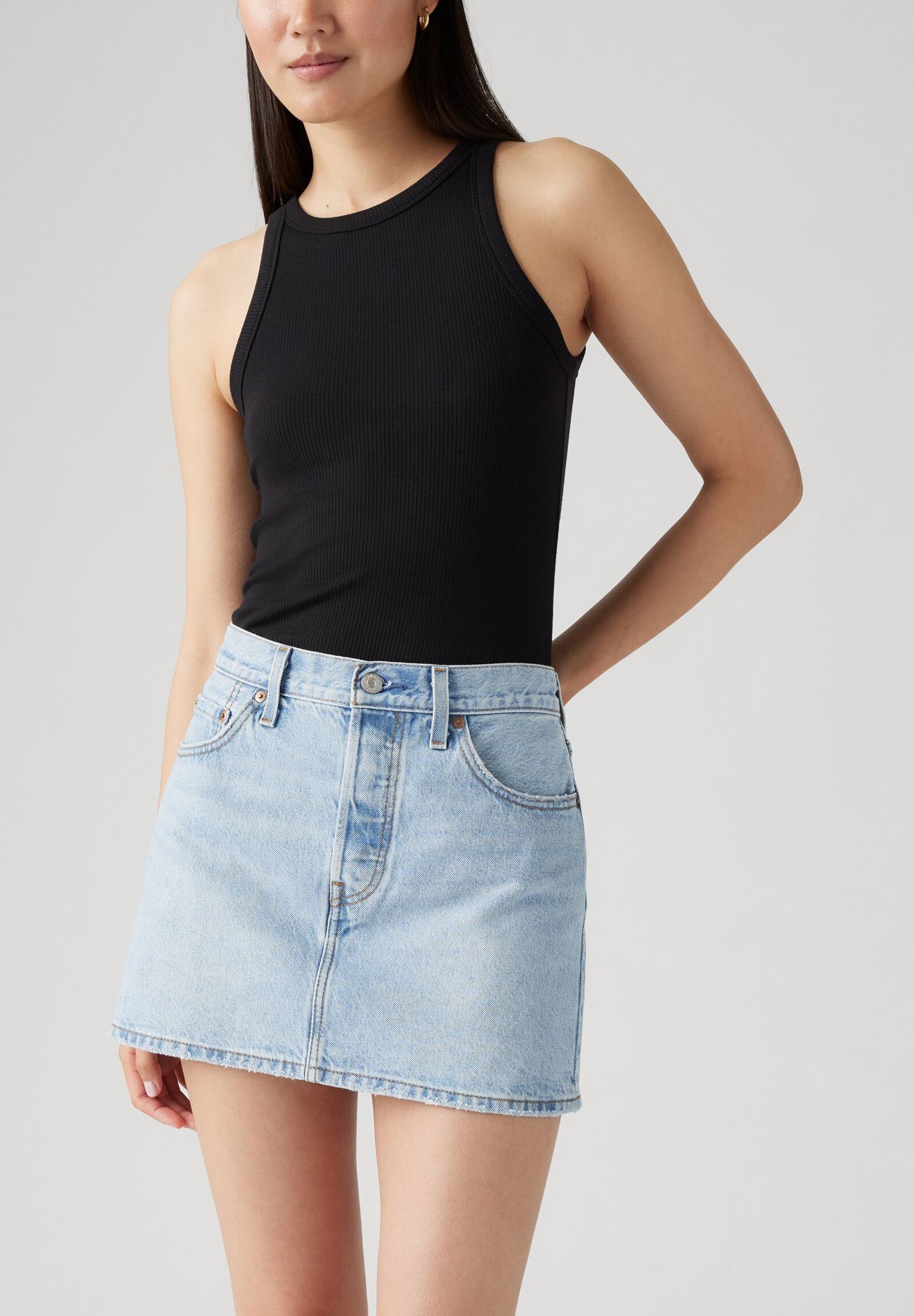 ICON SKIRT FRONT AND CENTER