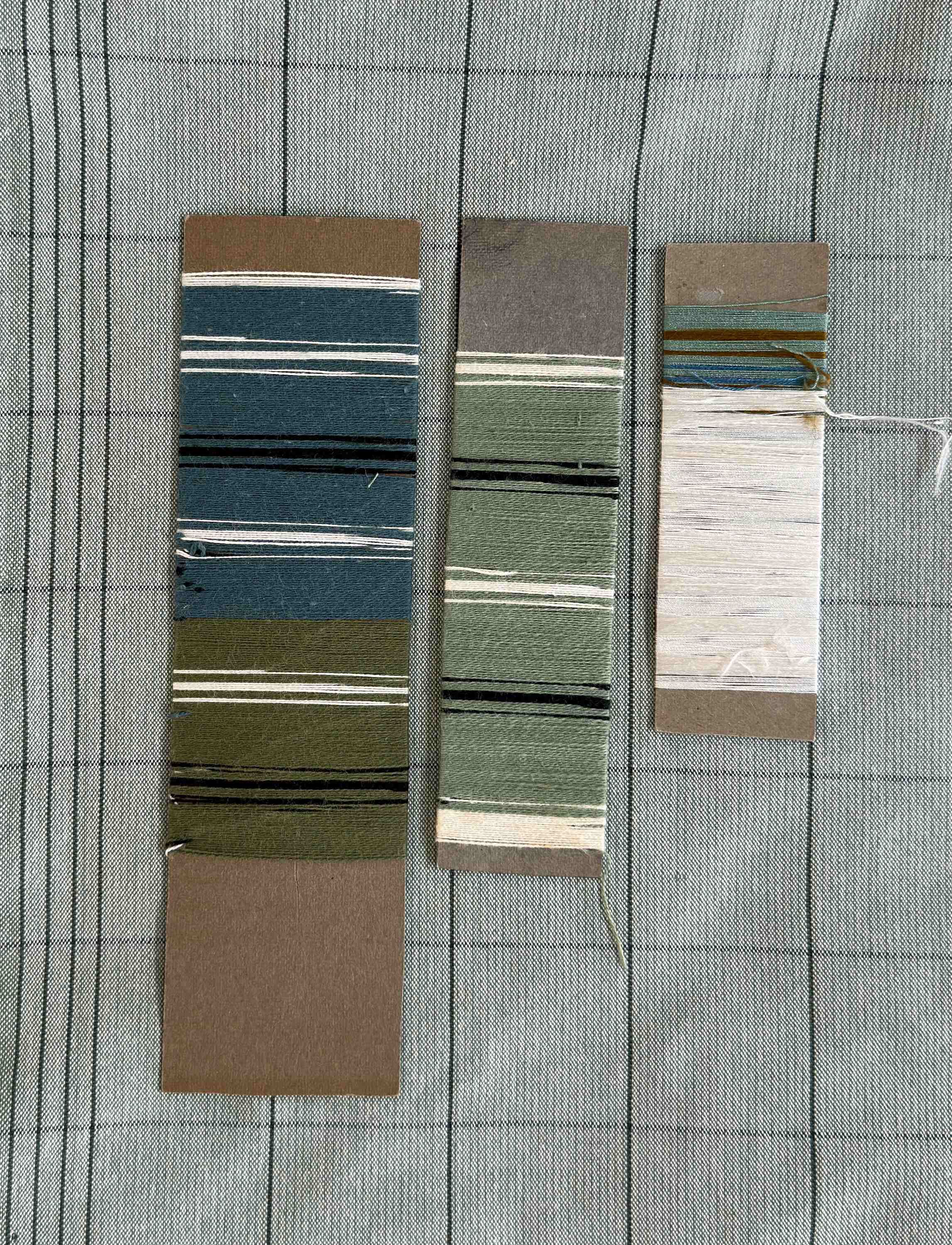 Vibeke Klint bordstablett neutral linje 33x48 cm green