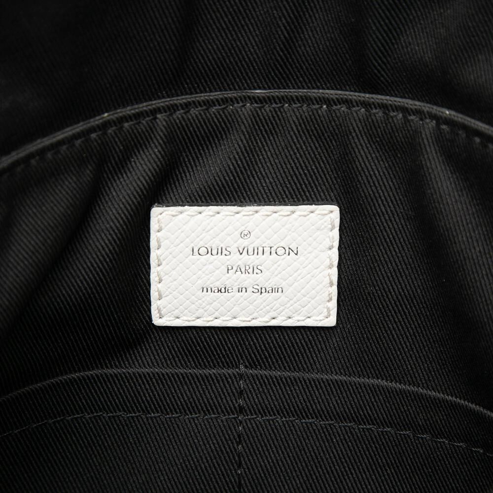 Louis Vuitton Messenger