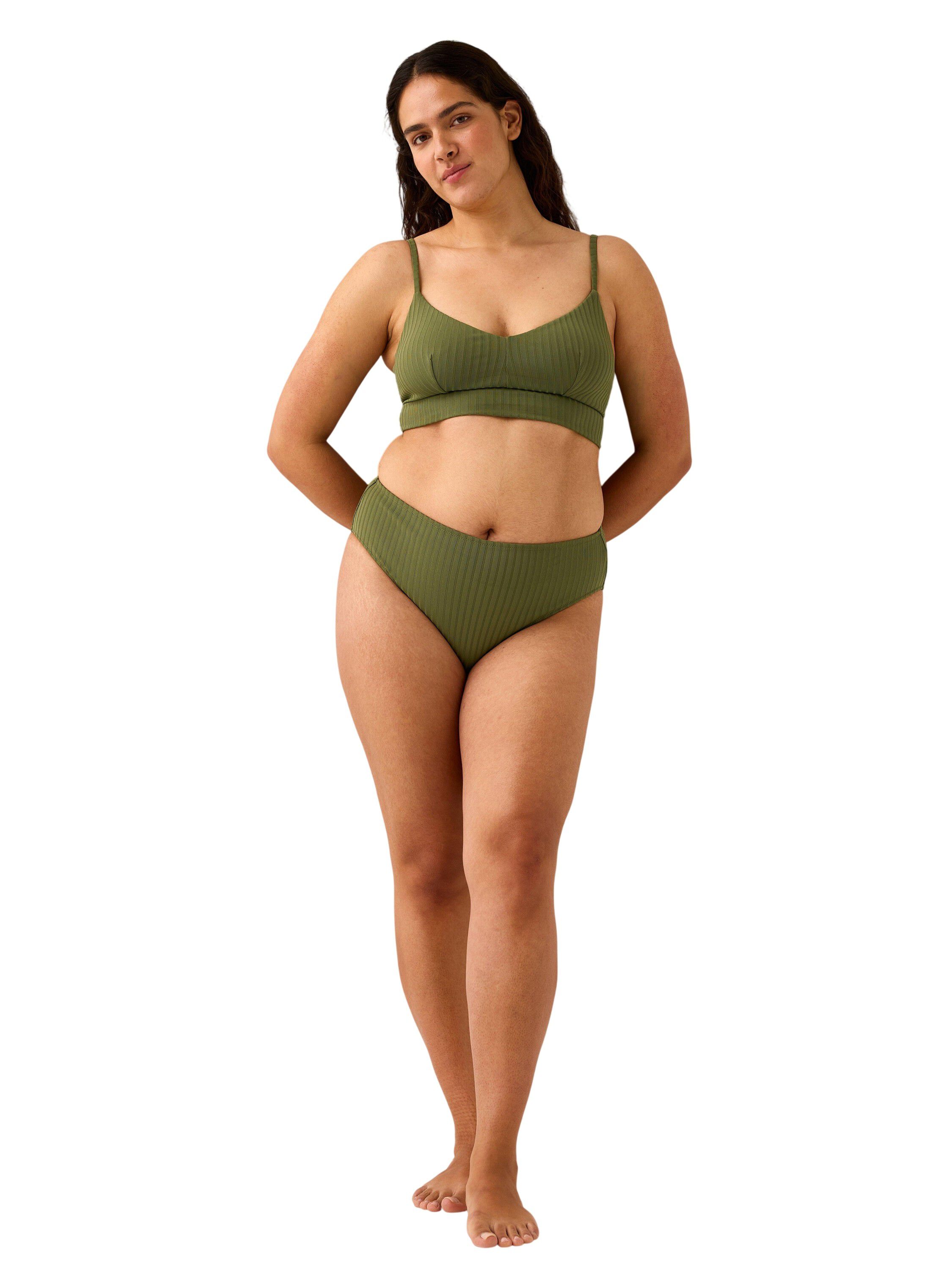 Ribbed, unpadded bikini top.