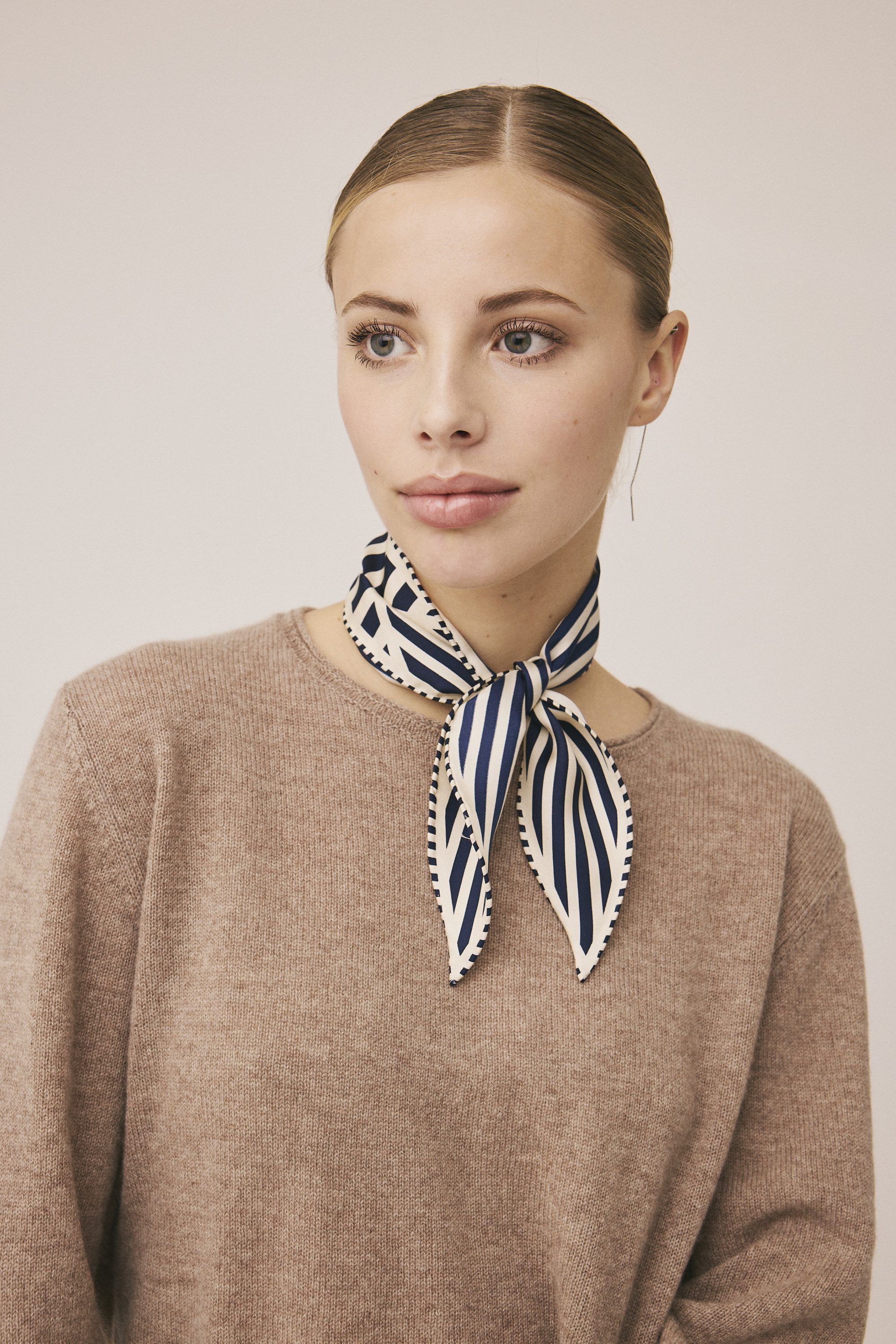 Geometric Scarf 100% Silk - 80x10cm