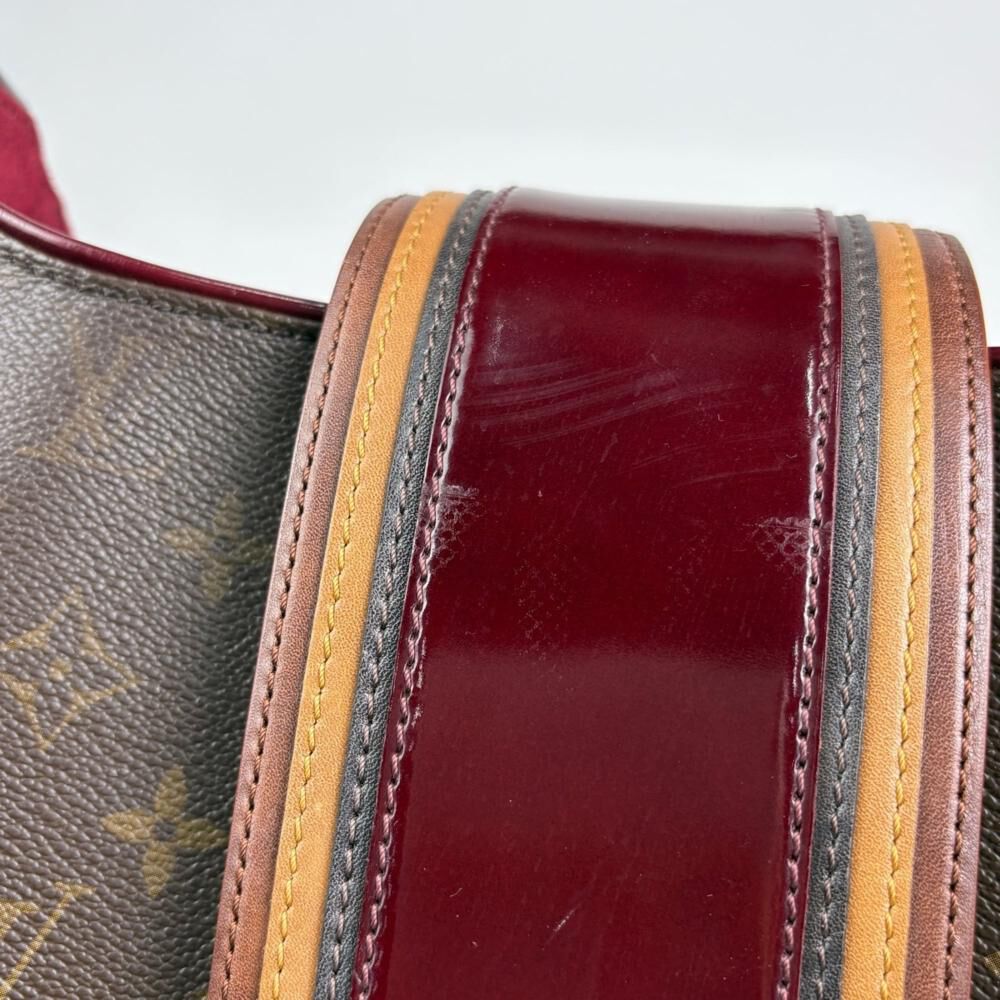 Louis Vuitton Shoulder Bags