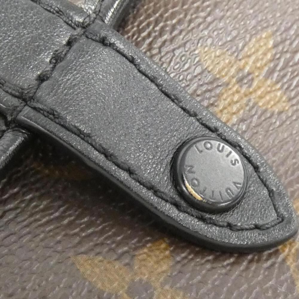 Louis Vuitton Shoulder Bags