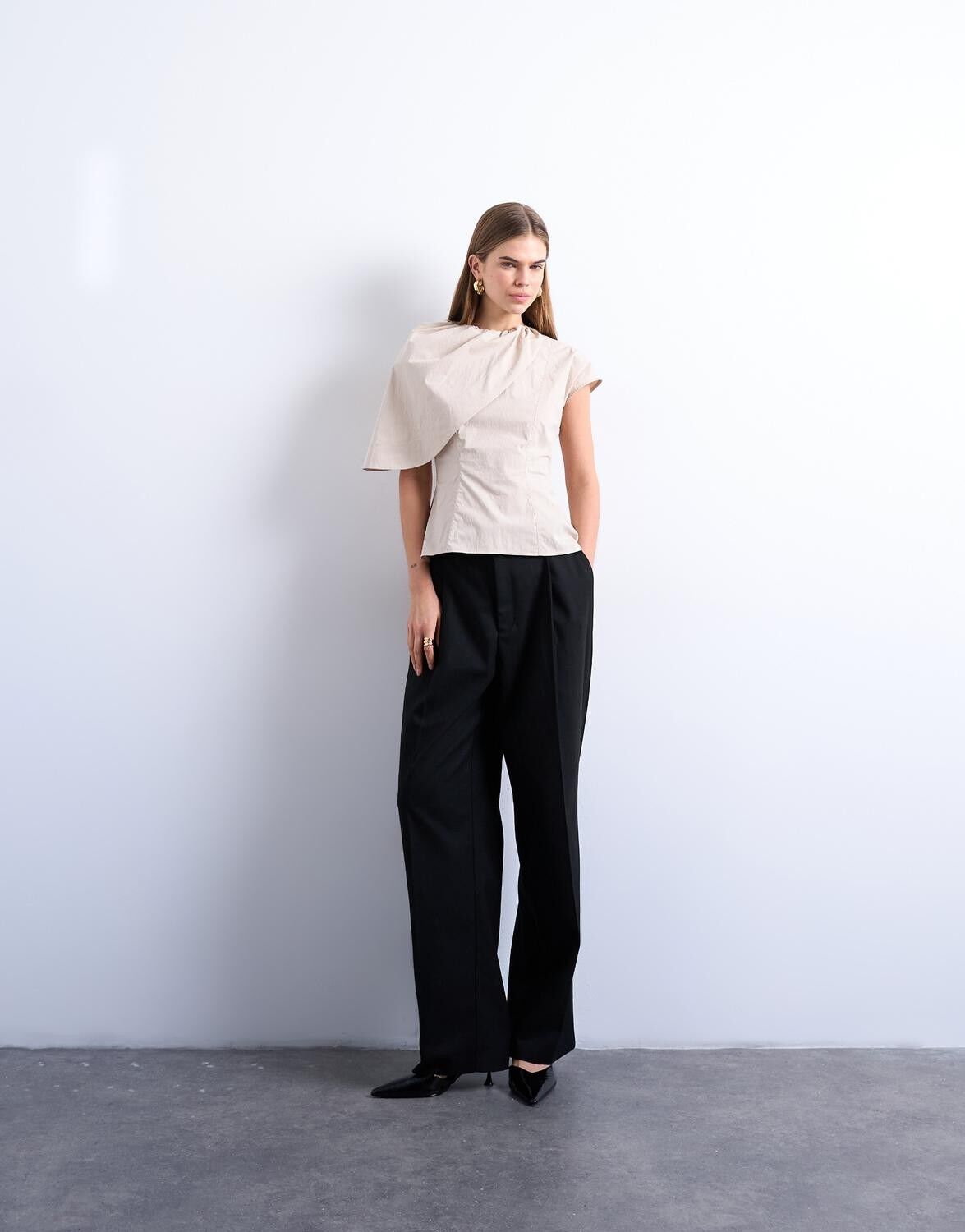 Tsesme Ss Cape Structured Top