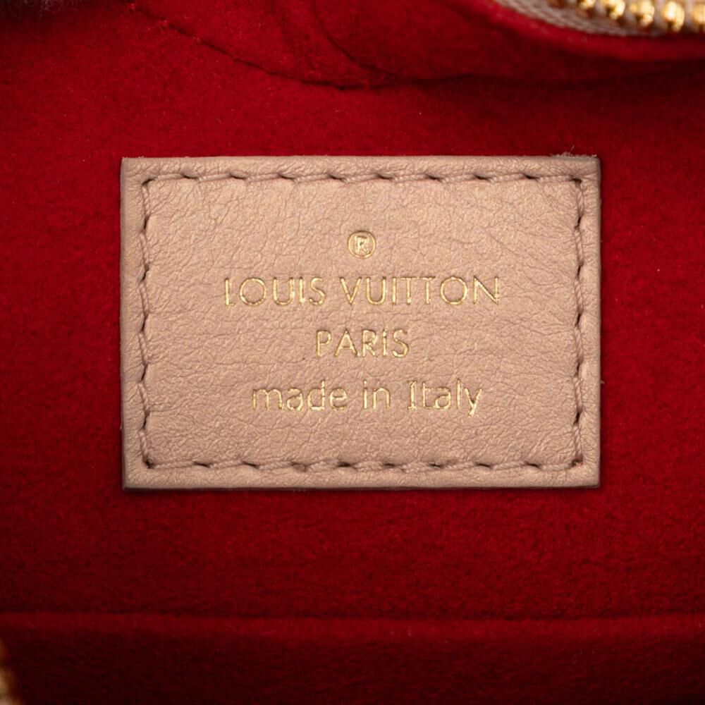 Louis Vuitton Shoulder Bags