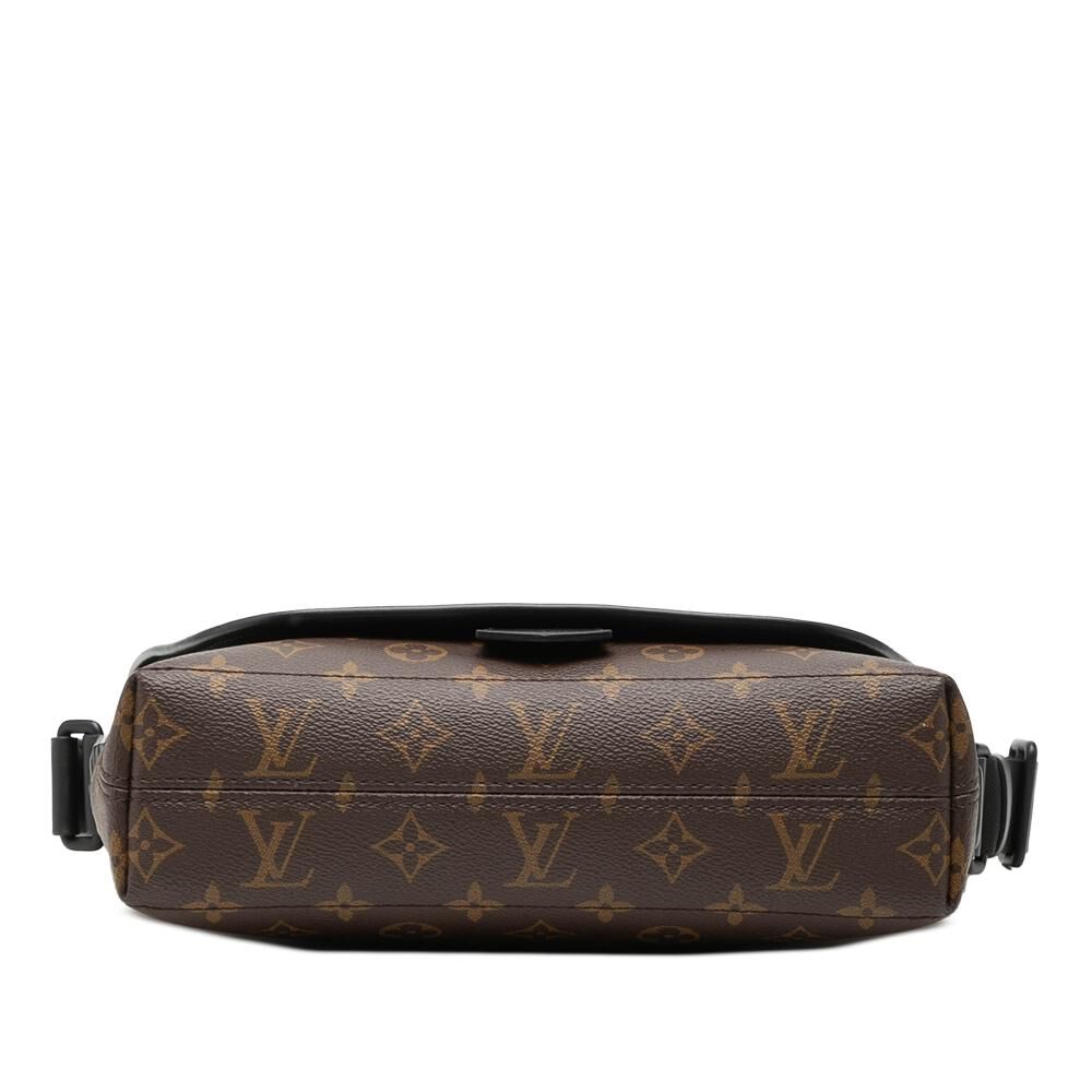 Louis Vuitton Messenger