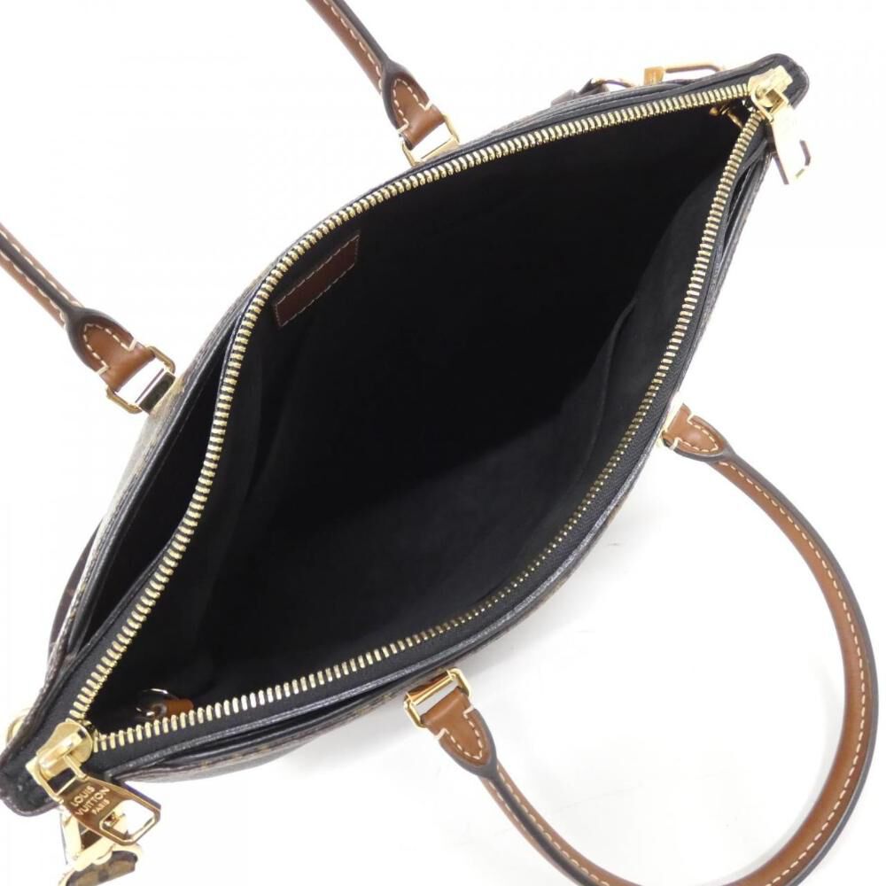 Louis Vuitton Pallas