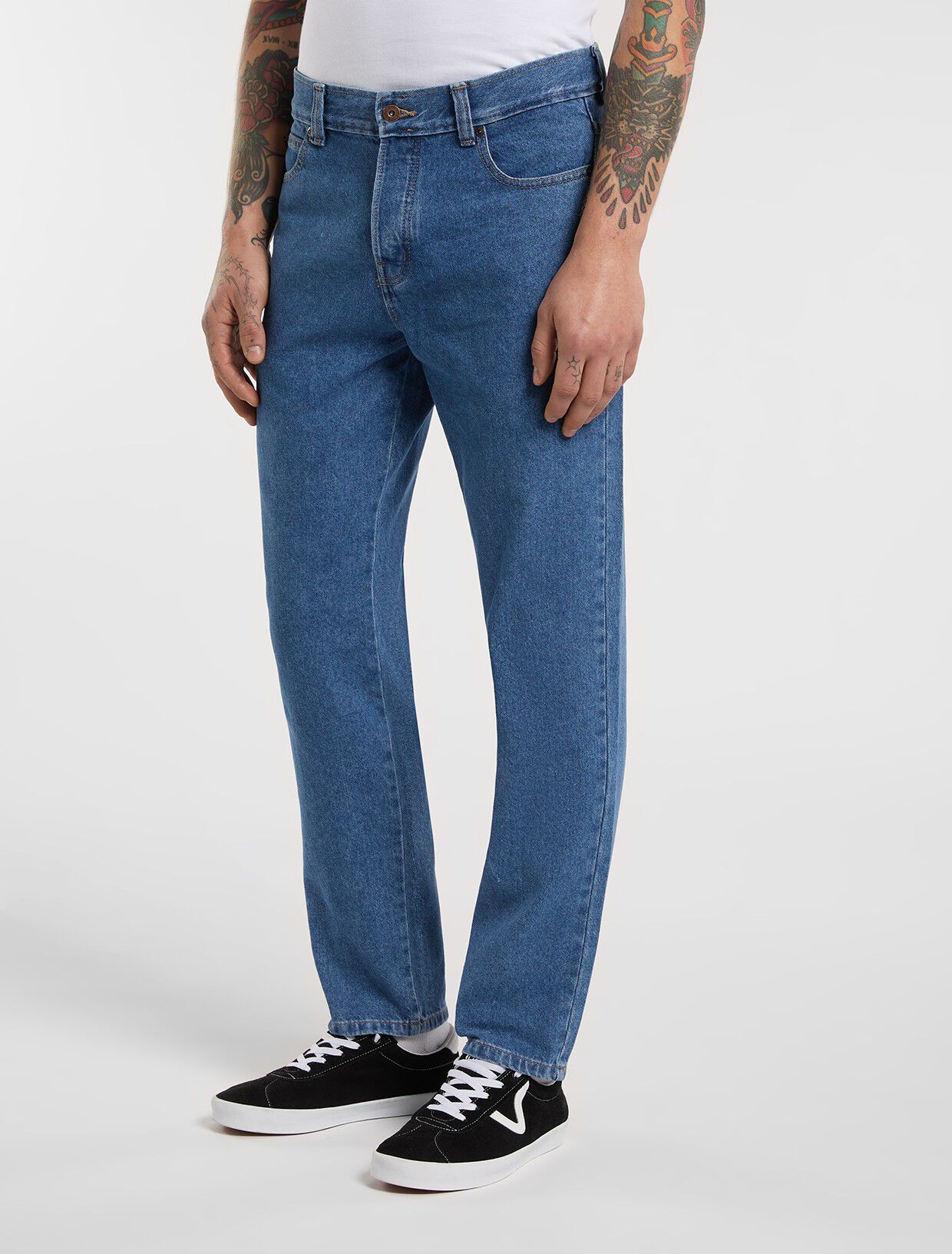 982 SLIM TAPERED JEANS CLASSIC BLUE