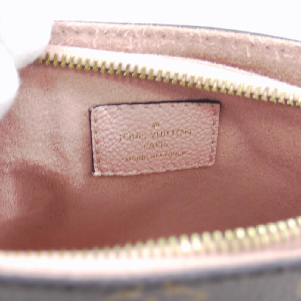 Louis Vuitton Shoulder Bags